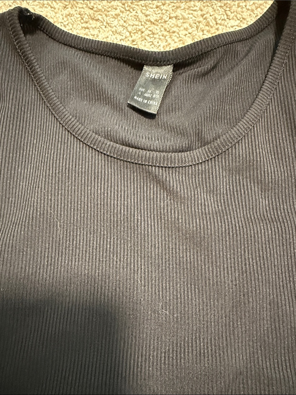 Black Ribbed Crop Tank Top - Picture 4 of 4